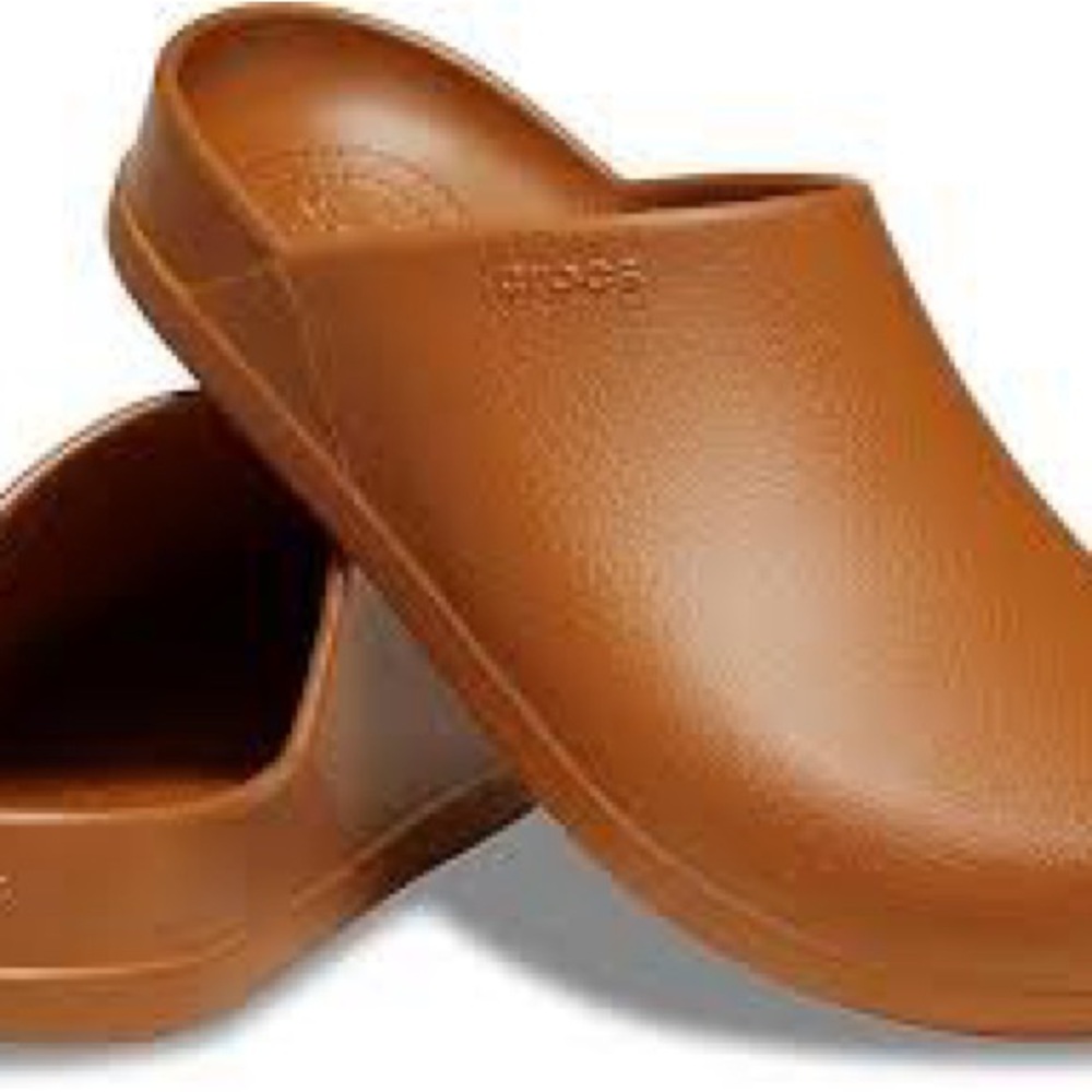 CROCS Dylan Clogs, Cognac, Size 8 (Women’s)